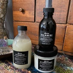 Davines Oi set: shampoo, conditioner, all in one milk
